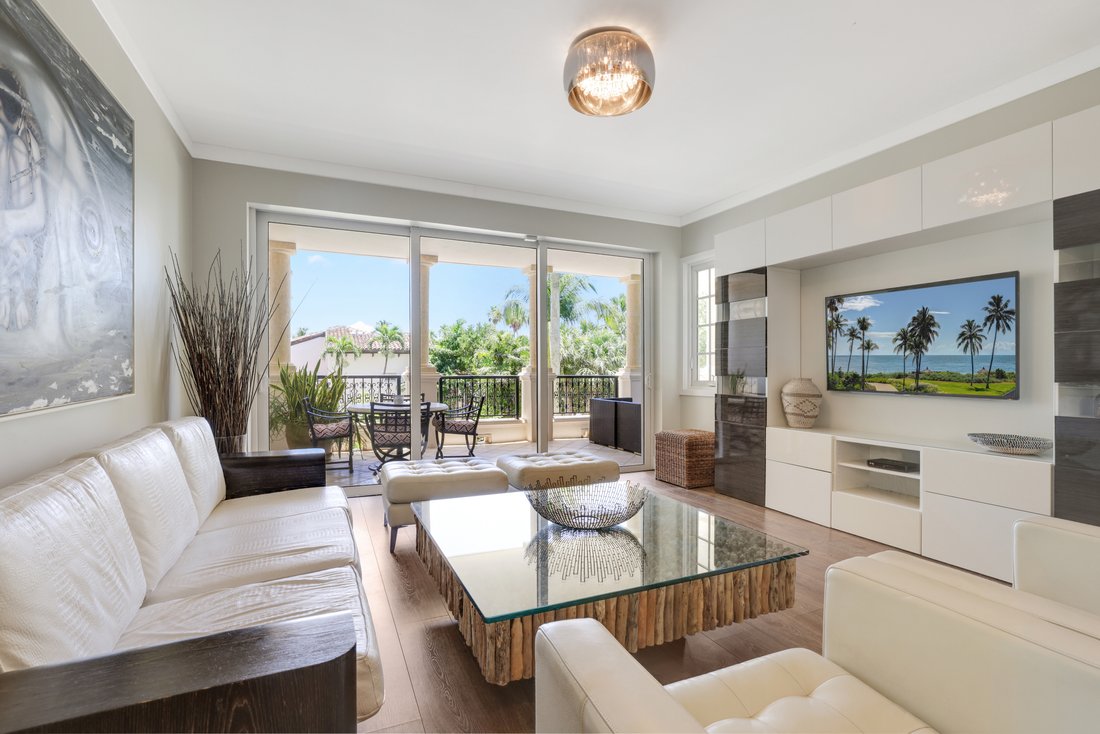 Condo in Miami Beach, Florida, United States 3 - 12054353