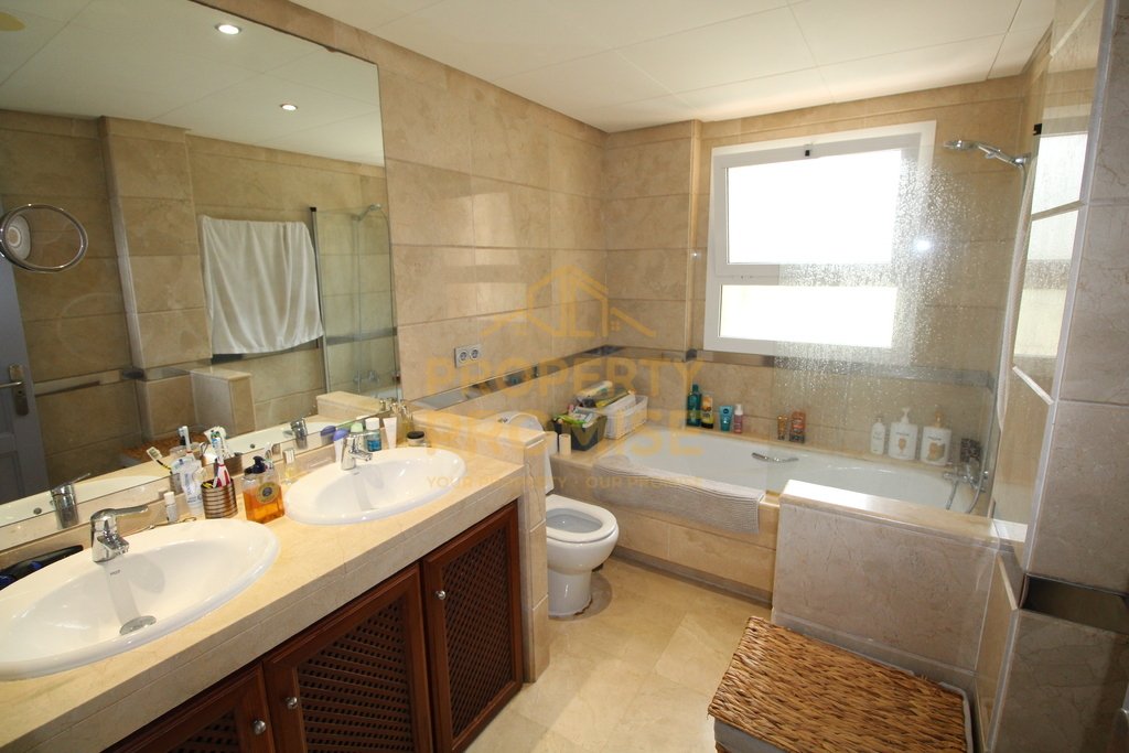 Apartment in Sotogrande, San Roque, Andalusia 2 - 13496053
