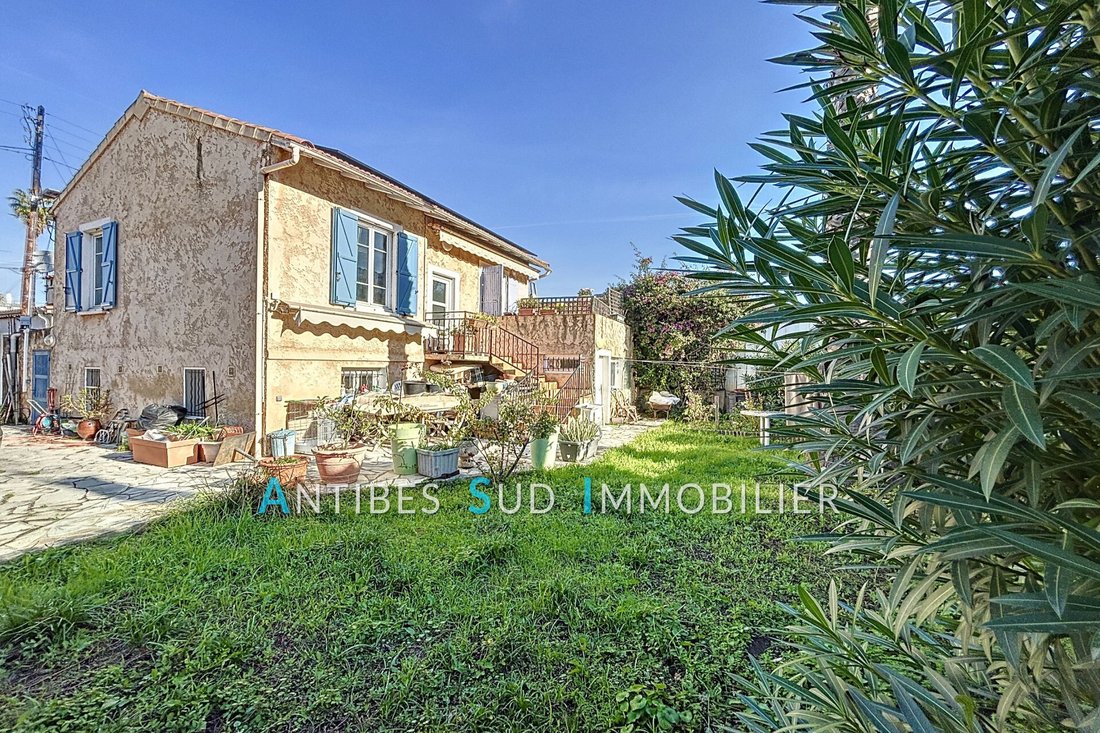 Villa in Gabelle-Courcettes-Les Clos, Vallauris, France 2 - 13495134