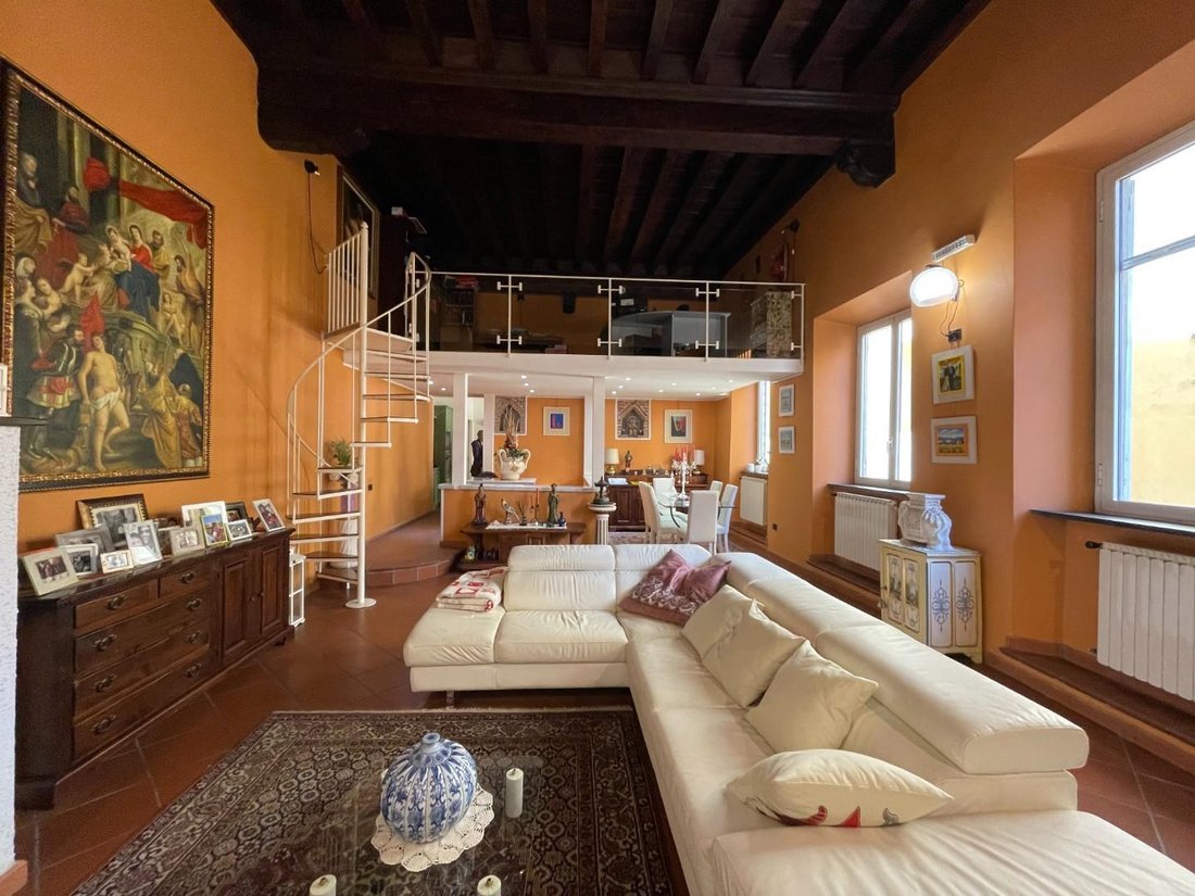 Apartment in Historic Center, Lucca, Tuscany 2 - 13497448