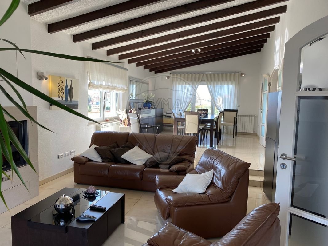 House T6 For Sale In Vieira De In Vieira De Leiria, Leiria, Portugal Zu