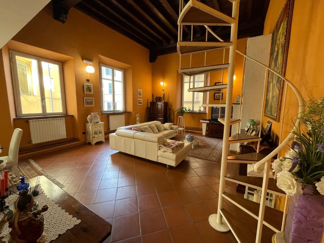 Apartment in Historic Center, Lucca, Tuscany 1 - 13497448