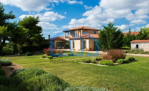 Villa in Oropos, Attica, Greece 1