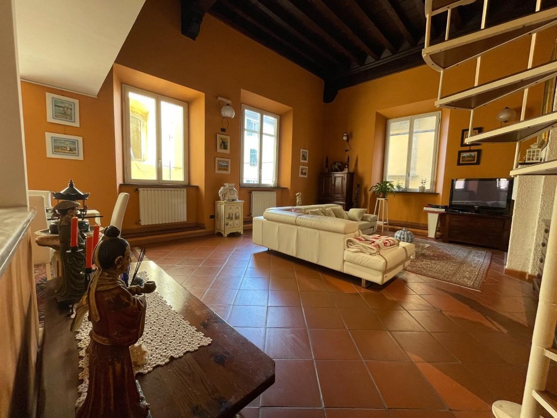 Apartment in Historic Center, Lucca, Tuscany 5 - 13497448