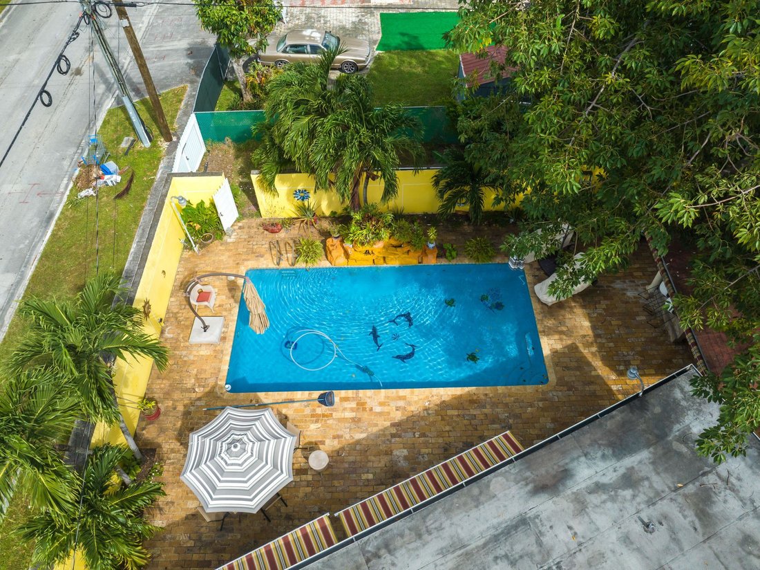 House in Hialeah, Florida, United States 5 - 13457268