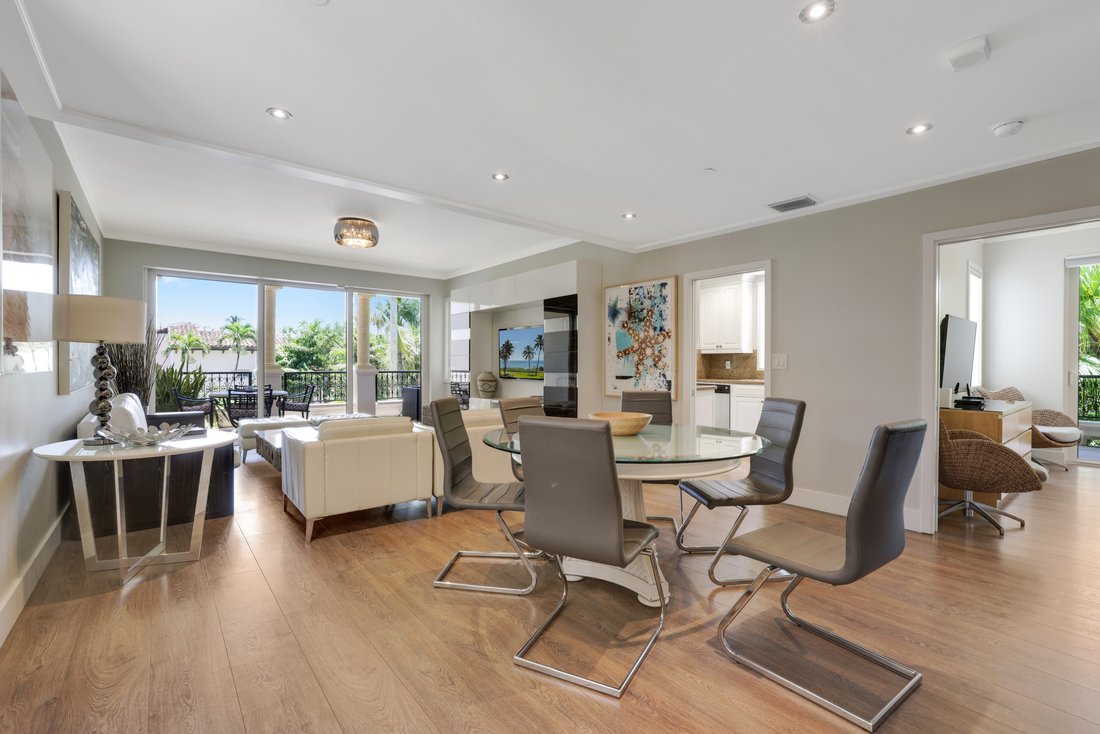Condo in Miami Beach, Florida, United States 5 - 12054353