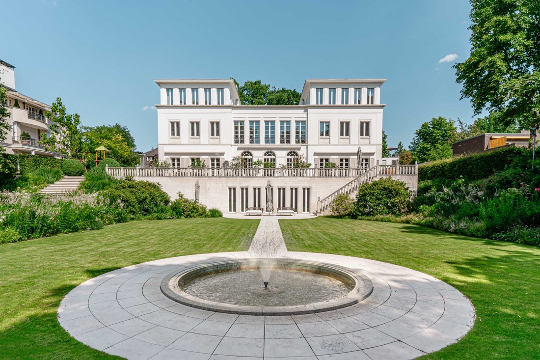 Impressive Classical Manorial Parkfront Villa In In Berlin, Berlin