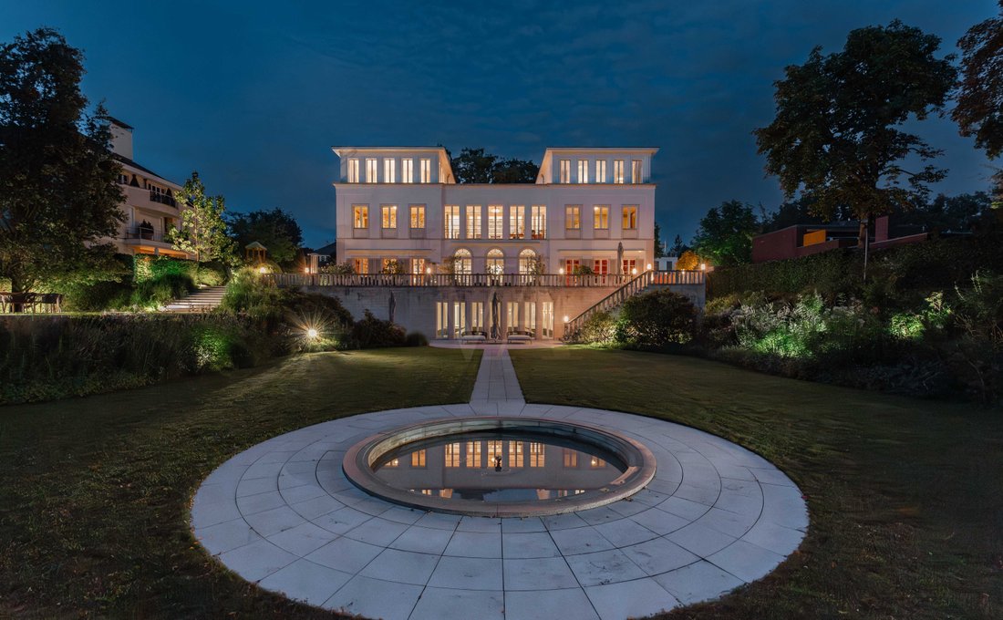 Impressive Classical Manorial Parkfront Villa In In Berlin, Berlin