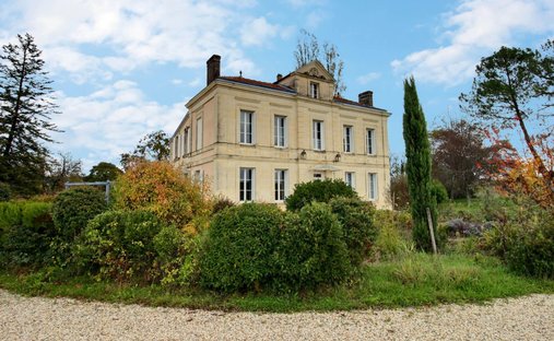 Luxury homes for sale in CadillacenFronsadais, NouvelleAquitaine