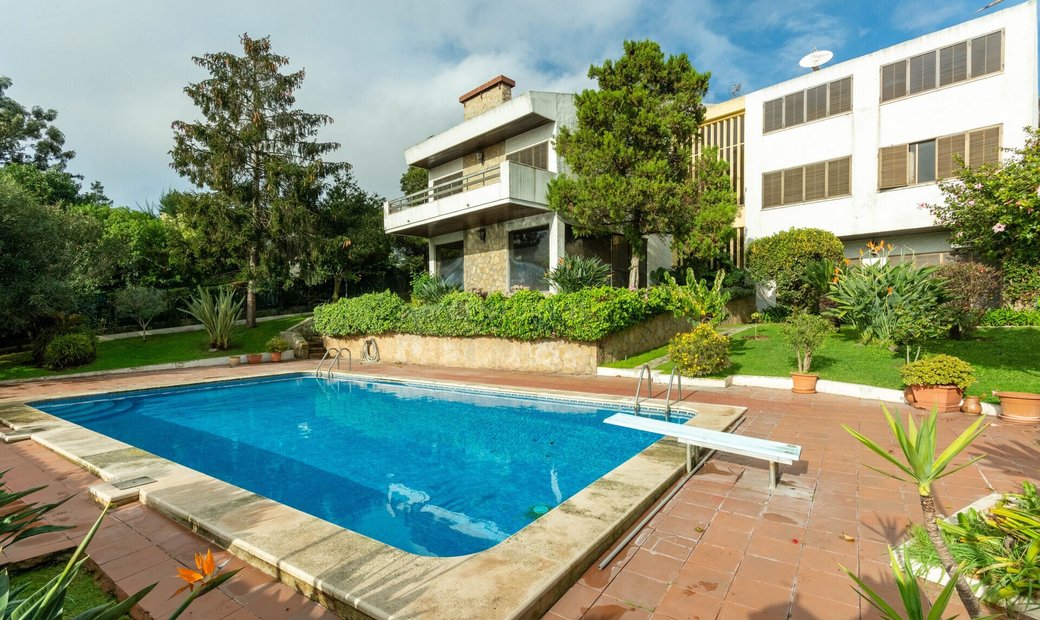 Villa Amadora Portugal In Amadora, Lisbon, Portugal For Sale (13502157)