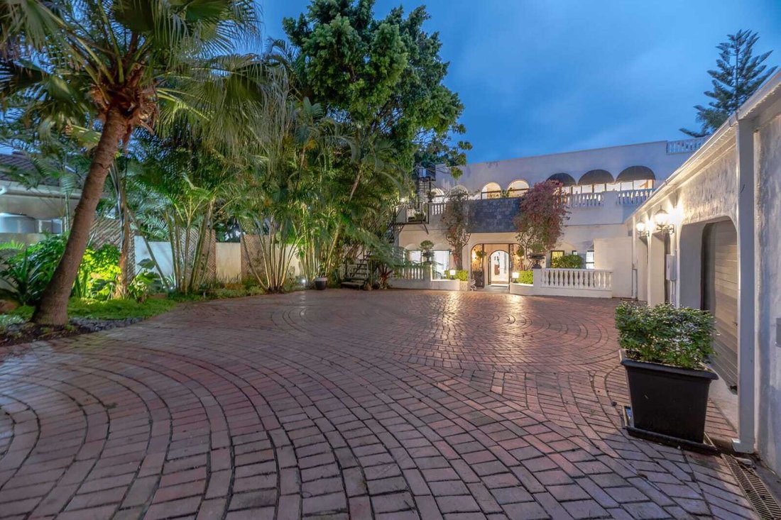 Fairway Villa In Durban North, Kwa Zulu Natal, South Africa For Sale