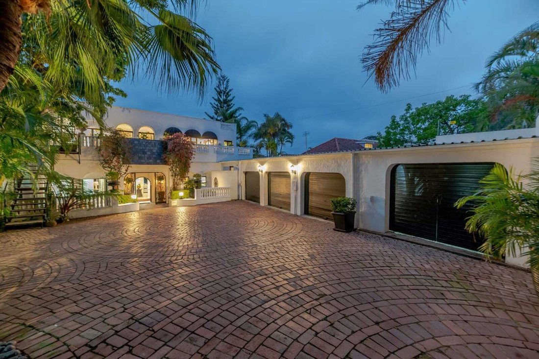 Fairway Villa In Durban North, Kwa Zulu Natal, South Africa For Sale