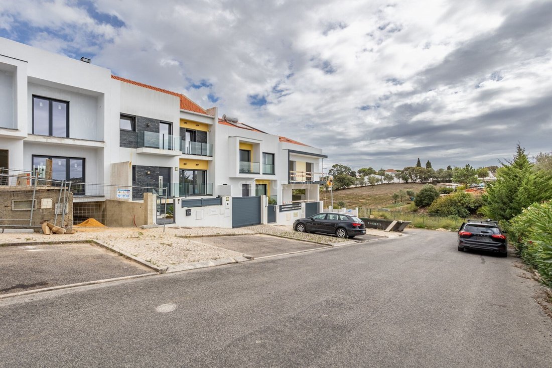 Villa Odivelas Portugal In Odivelas, Lisbon, Portugal For Sale (13308119)