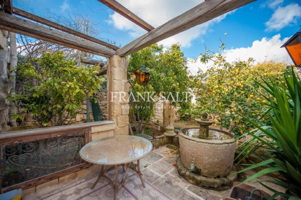 Siggiewi, Furnished Farmhouse In Siggiewi, Malta For Sale (13500696)