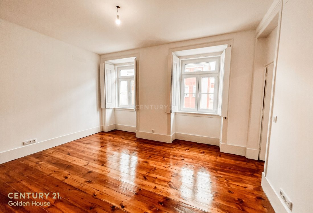Apartment Lisboa Portugal In Lisbon, Lisbon, Portugal For Sale (12621464)