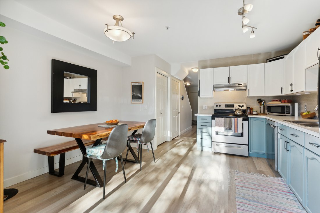 Sunny Cougar Creek Townhouse In Canmore, Alberta, Canada For Sale