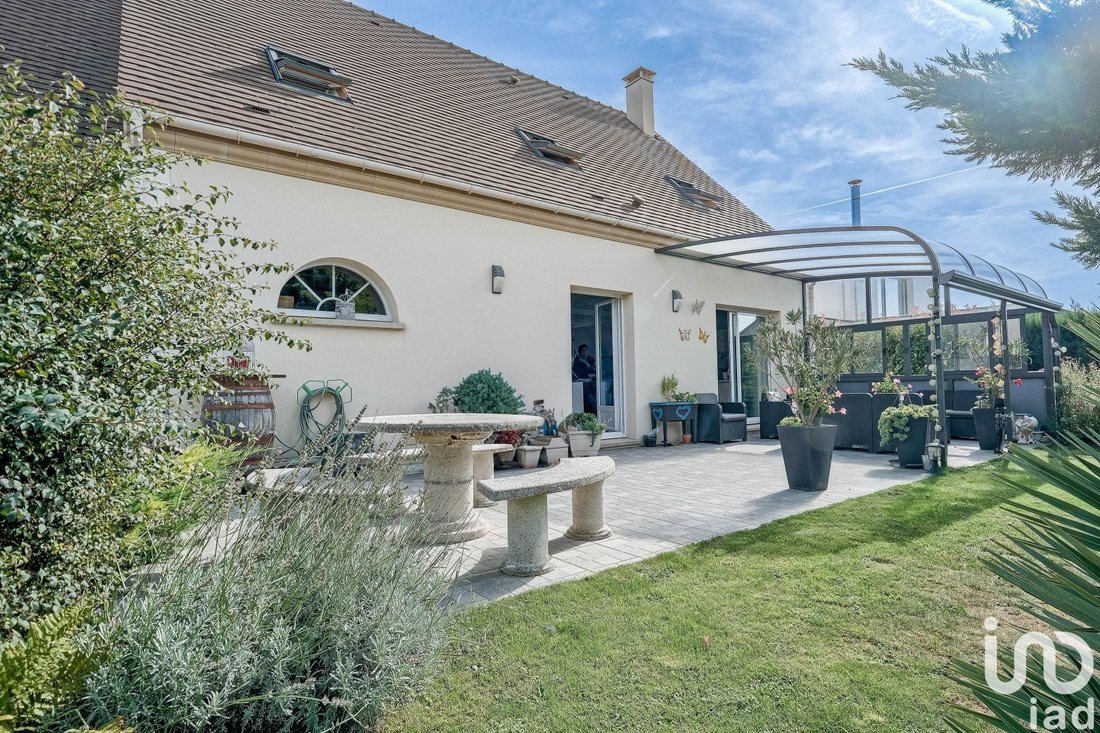 Vente Maison/Villa 5 Pièces In Fresnes Sur Marne, île De France, France