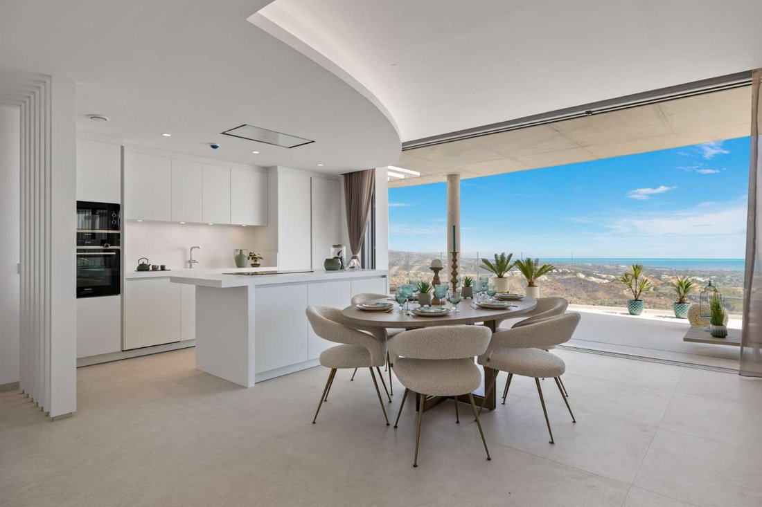 Apartment in El Madroñal, Benahavis, Spain 1 - 13508031