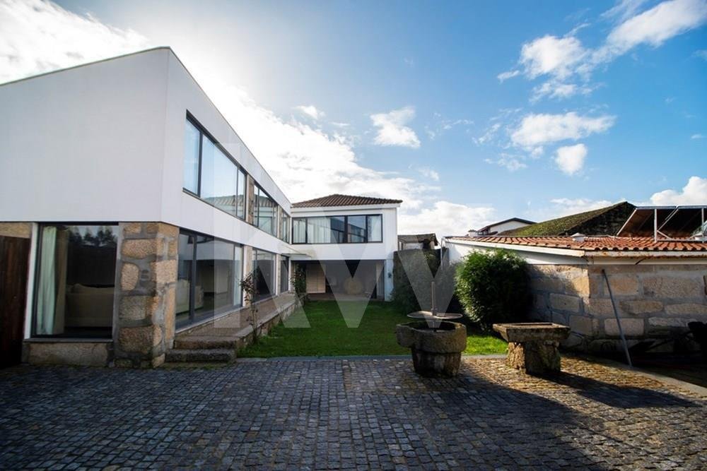 Moradia T3 Nova Em Nogueira Da En Silva Escura, Distrito De Oporto