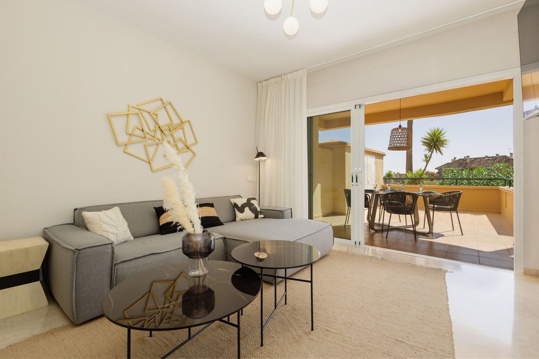 Wohnung in Elviria-Cabopino, Marbella, Spanien 3 - 13507177