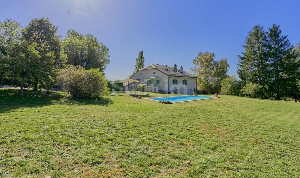 Arzier Le Muids House Dans Arzier Le Muids, Vaud, Suisse à Vendre