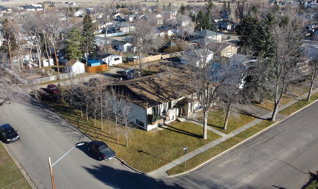 Fully Tenanted Fourplex In Claresholm, Alberta, Canada For Sale (13508975)