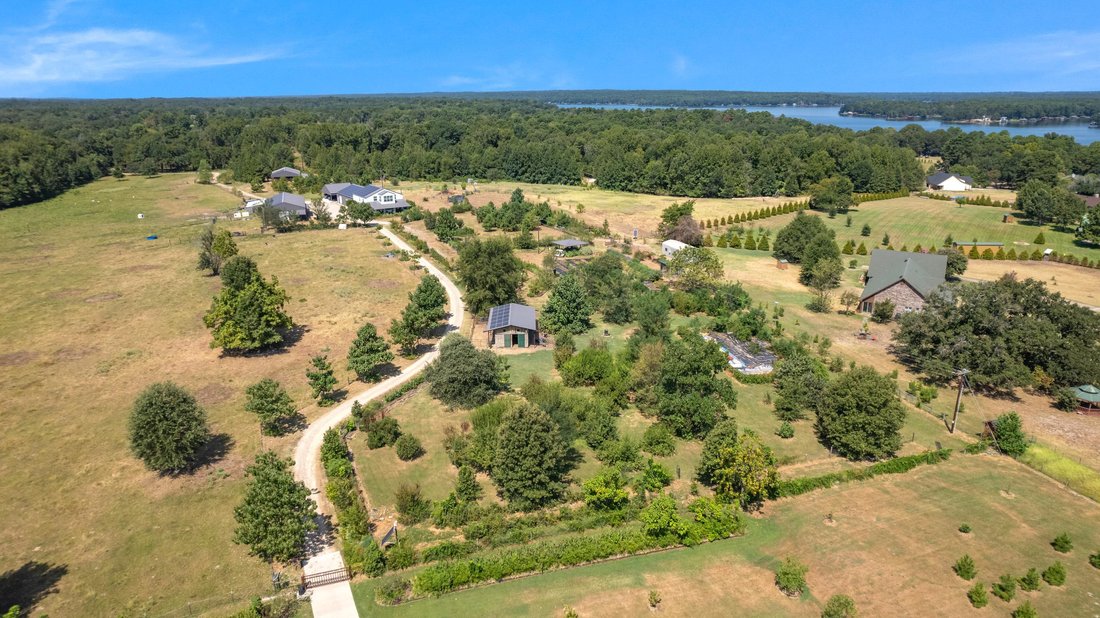 36 Acre Homestead On Lake Cypress Springs In Scroggins, Texas, United