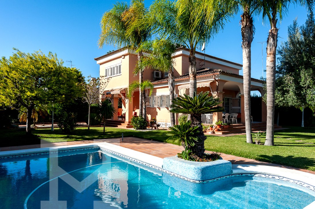 Chalet in l'Eliana, Valencian Community, Spain 1 - 13509089
