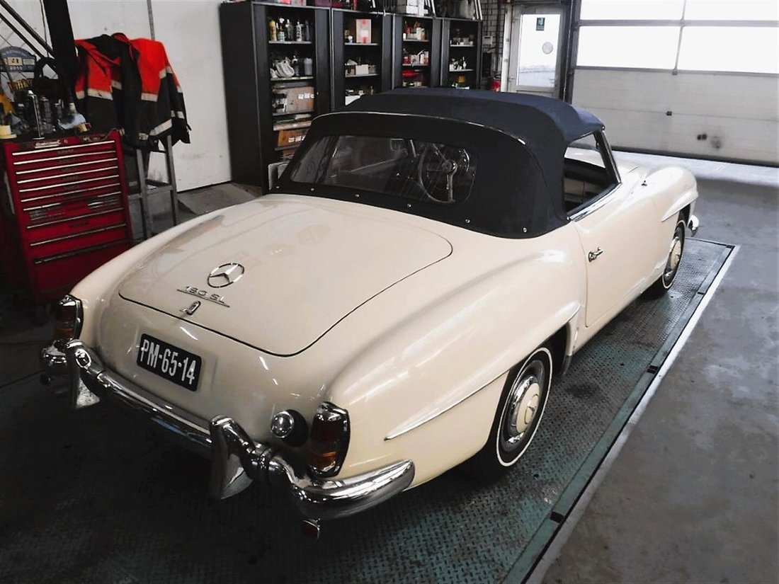 Cabriolet in De Lier, South Holland, Netherlands 5 - 13524464