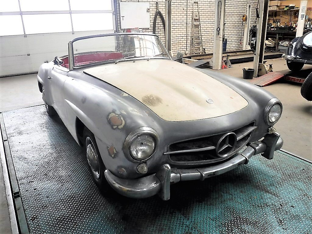 Cabriolet in De Lier, South Holland, Netherlands 3 - 11274485