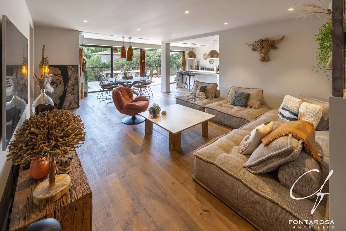 Fréjus Apartment In Fréjus, Provence Alpes Côte D'azur, France For Sale