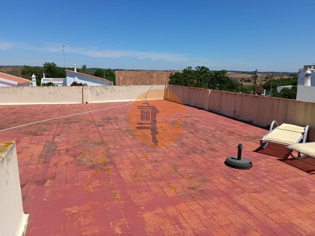 Building With Three Floors Plus Story House In Castro Marim, Algarve