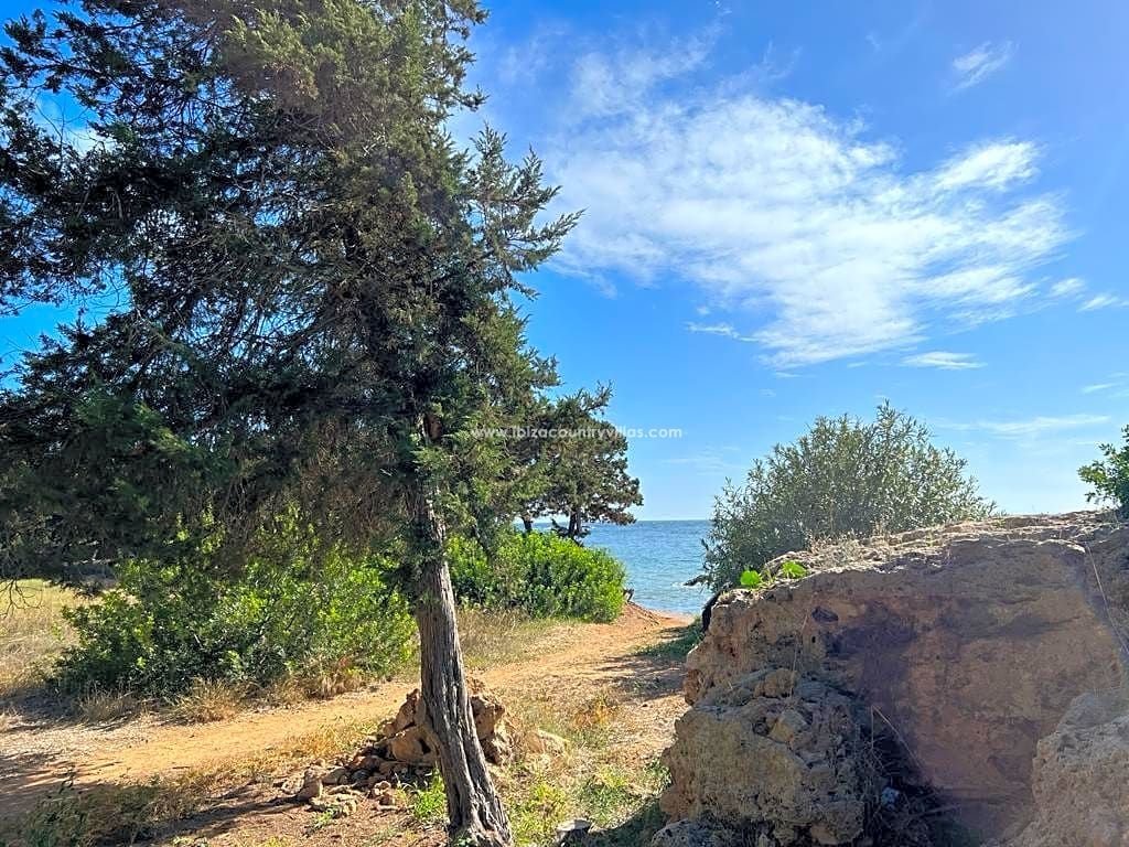 Land in S'Argamassa, Santa Eularia des Riu, Balearic Islands 1 - 13509681