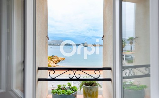 House in Village, Saint-Mandrier-sur-Mer, France 1