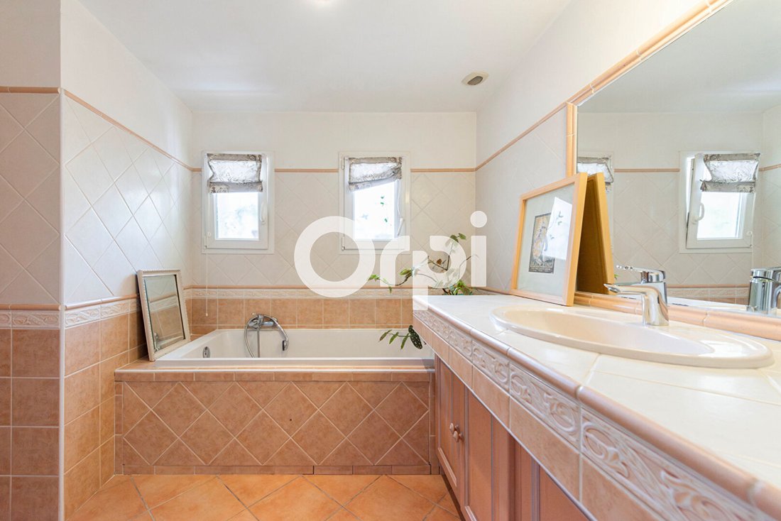 Maison à Village, Saint-Mandrier-sur-Mer, France 5 - 13513475