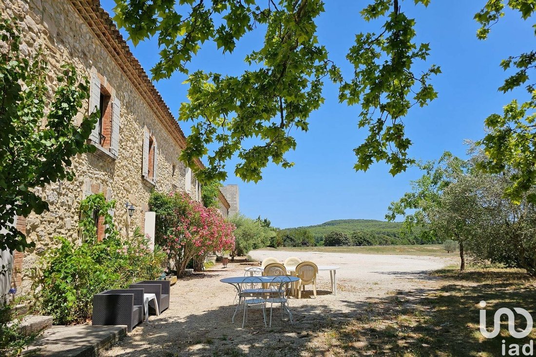 Vente Maison/Villa In L'isle Sur La Provence Alpes Côte D'azur
