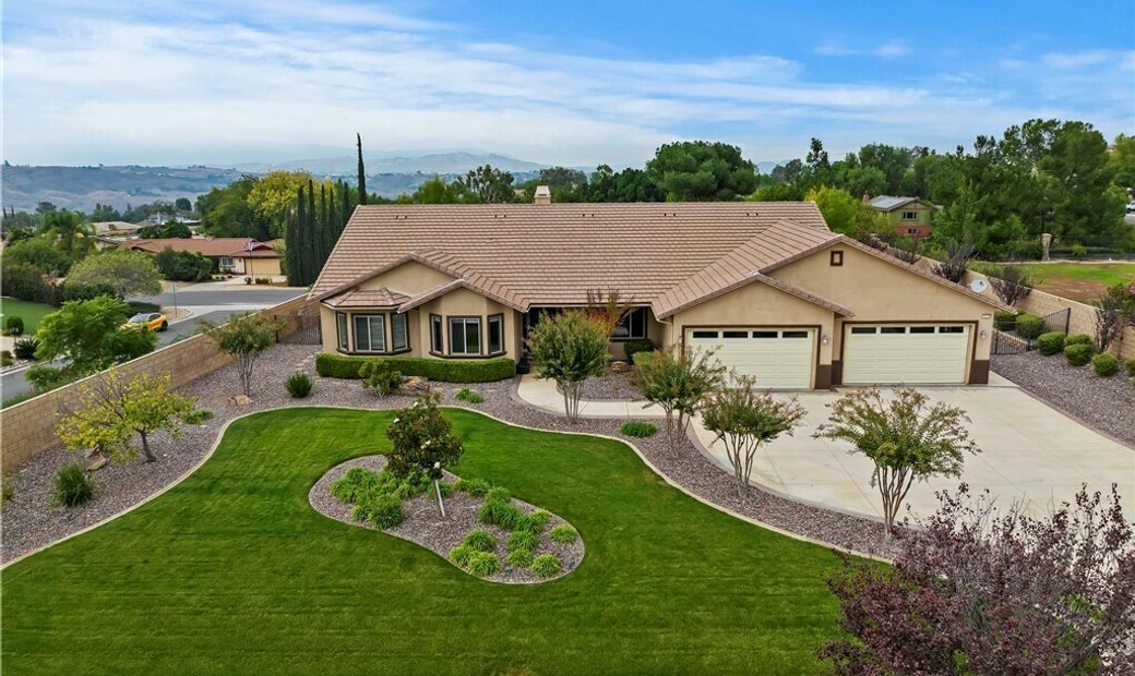 Serenity In Woodcrest's Quiet Oasis In Riverside, California, United