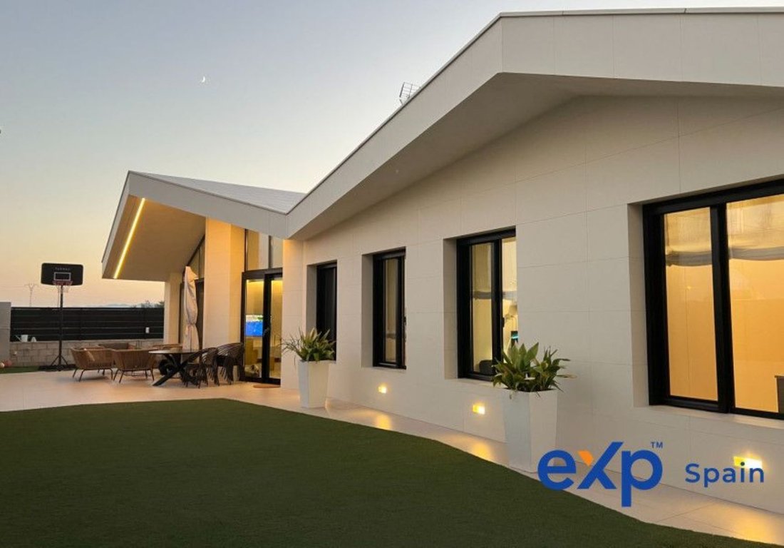 Villa in Nules, Valencian Community, Spain 1 - 13509332