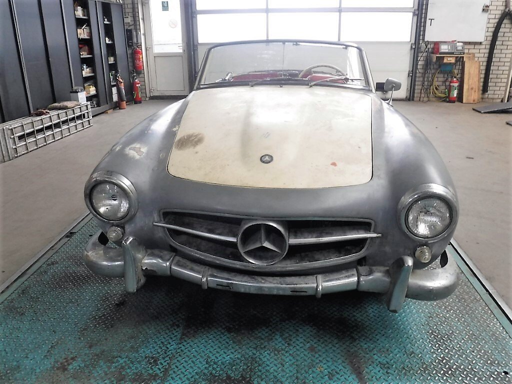 Cabriolet in De Lier, South Holland, Netherlands 2 - 11274485
