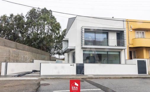 House in Canidelo, Porto District, Portugal 1