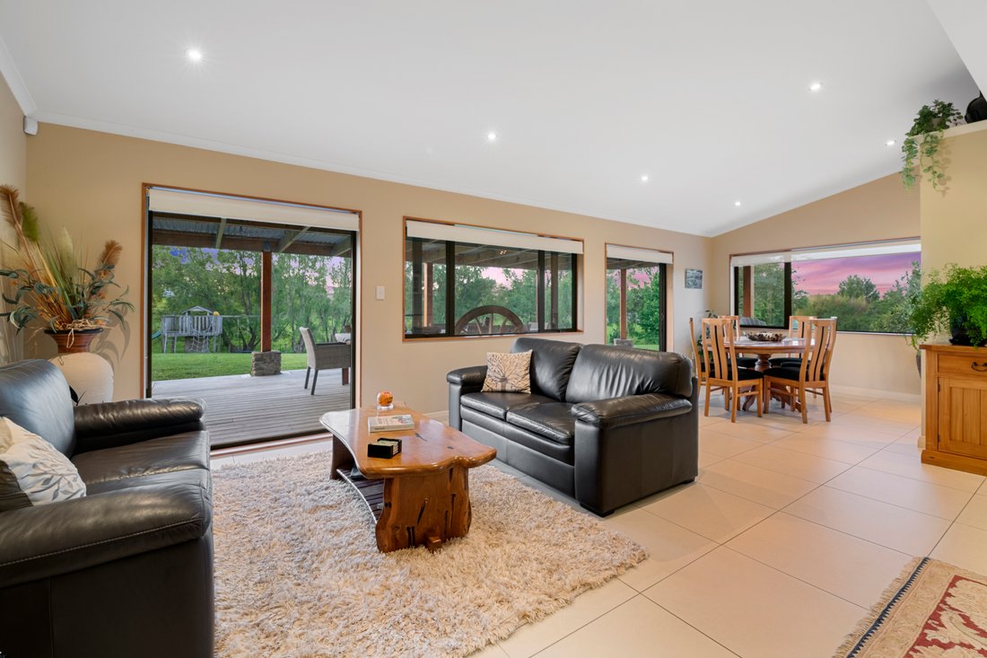 853 B Dairy Flat Highway, Dairy Flat In Auckland, Auckland, New Zealand