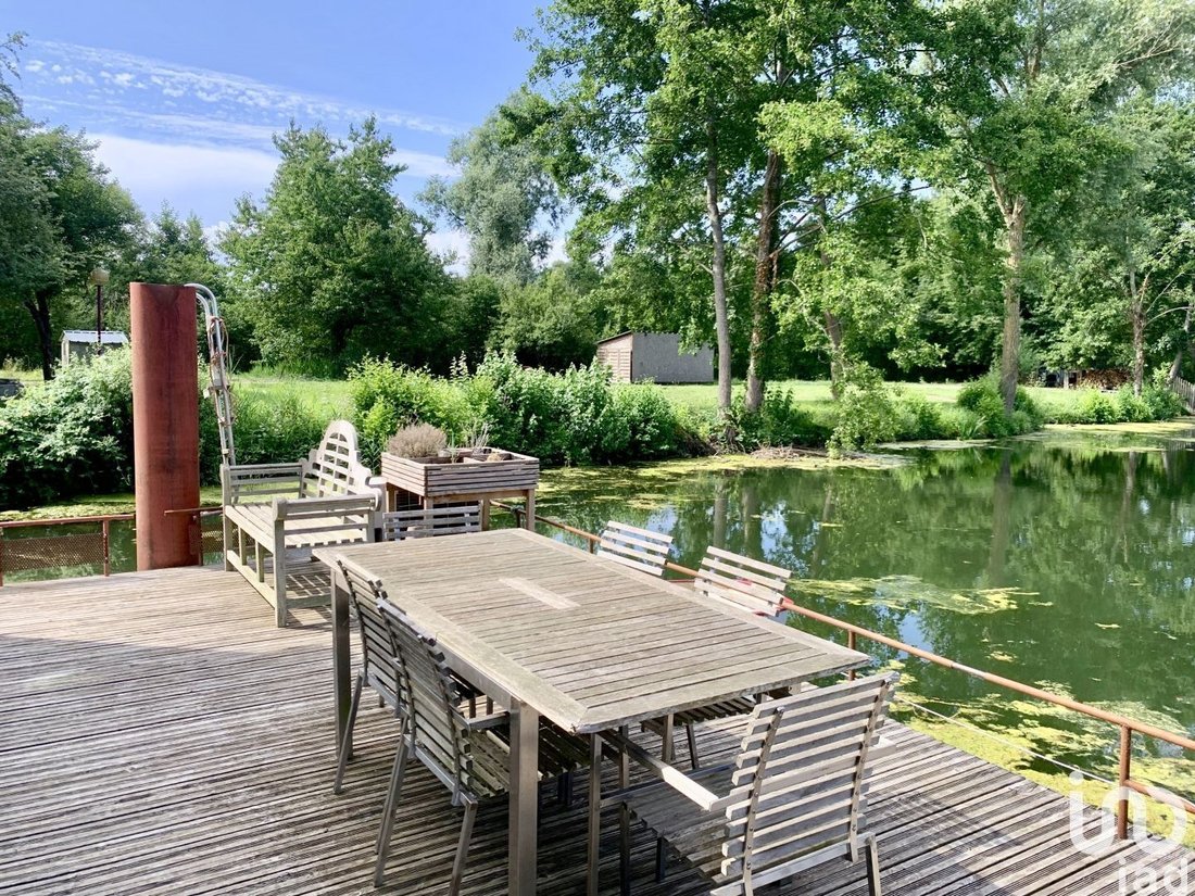 Vente Maison/Villa 4 In Villeneuve La Guyard, Bourgogne Franche Comté