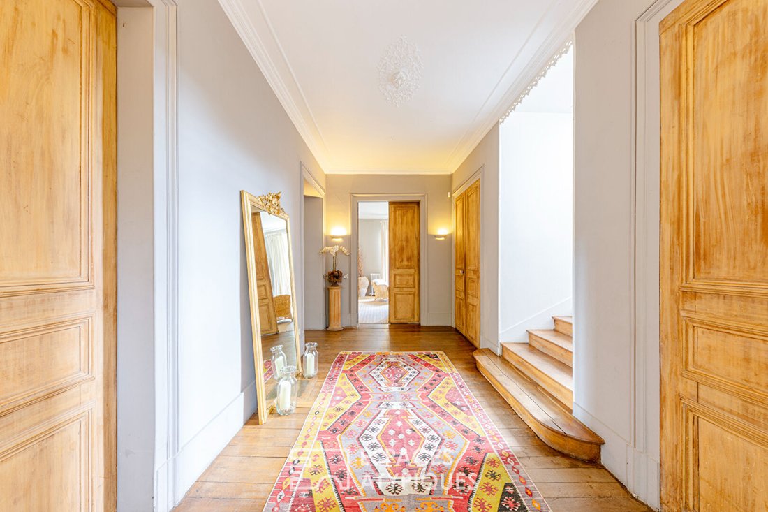 Exceptional 19th Century Mansion Near In Garancières, île De France