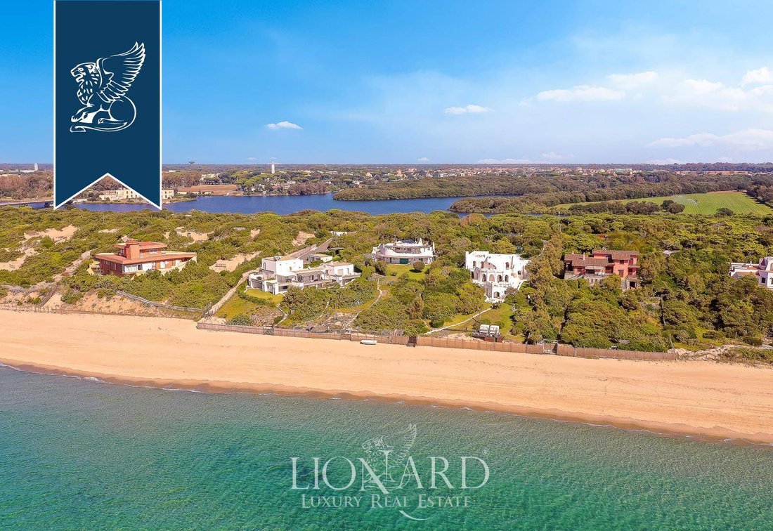 Luxury Waterfront Villa By Sabaudia's In Lungomare Di Sabaudia, Lazio