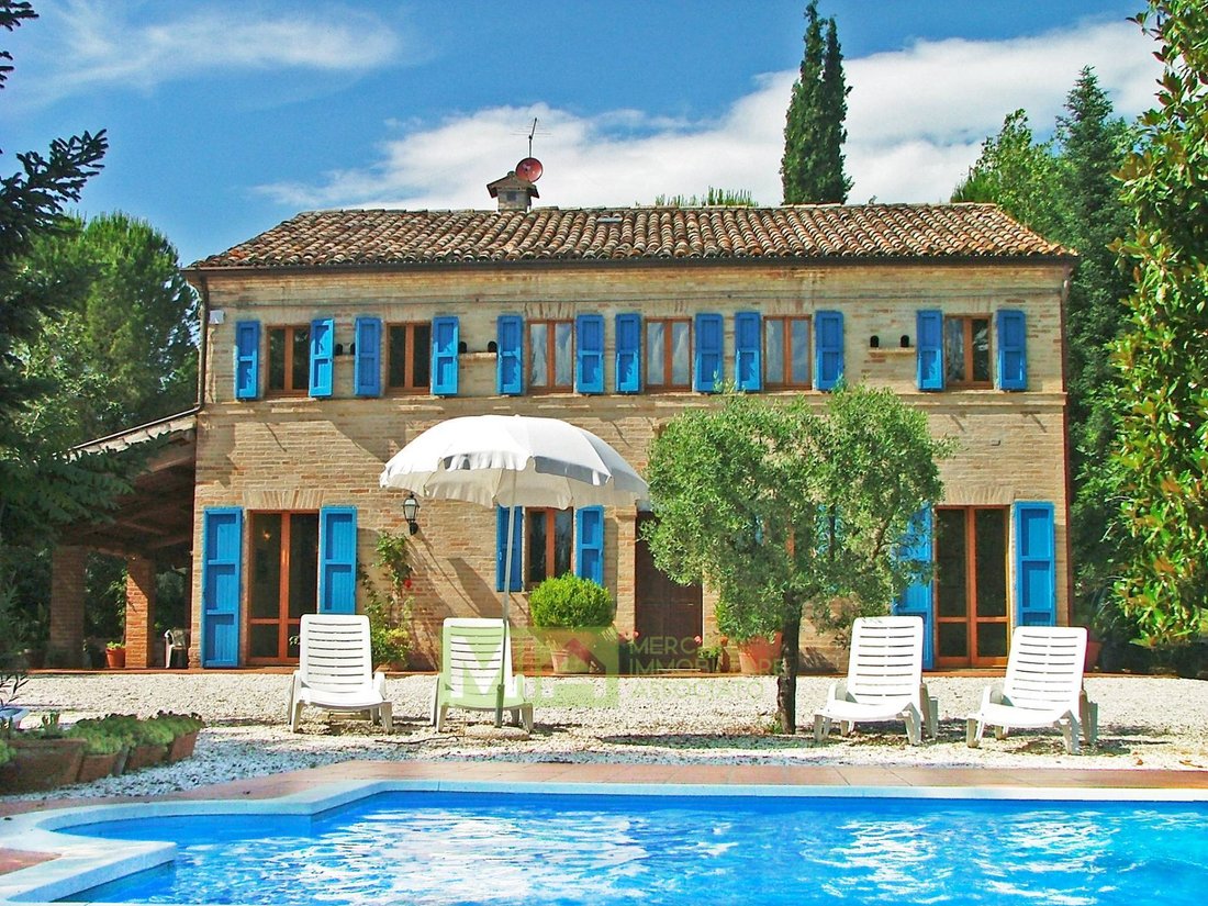 Villa in Monte Vidon Corrado, Marche, Italy 1 - 13524316