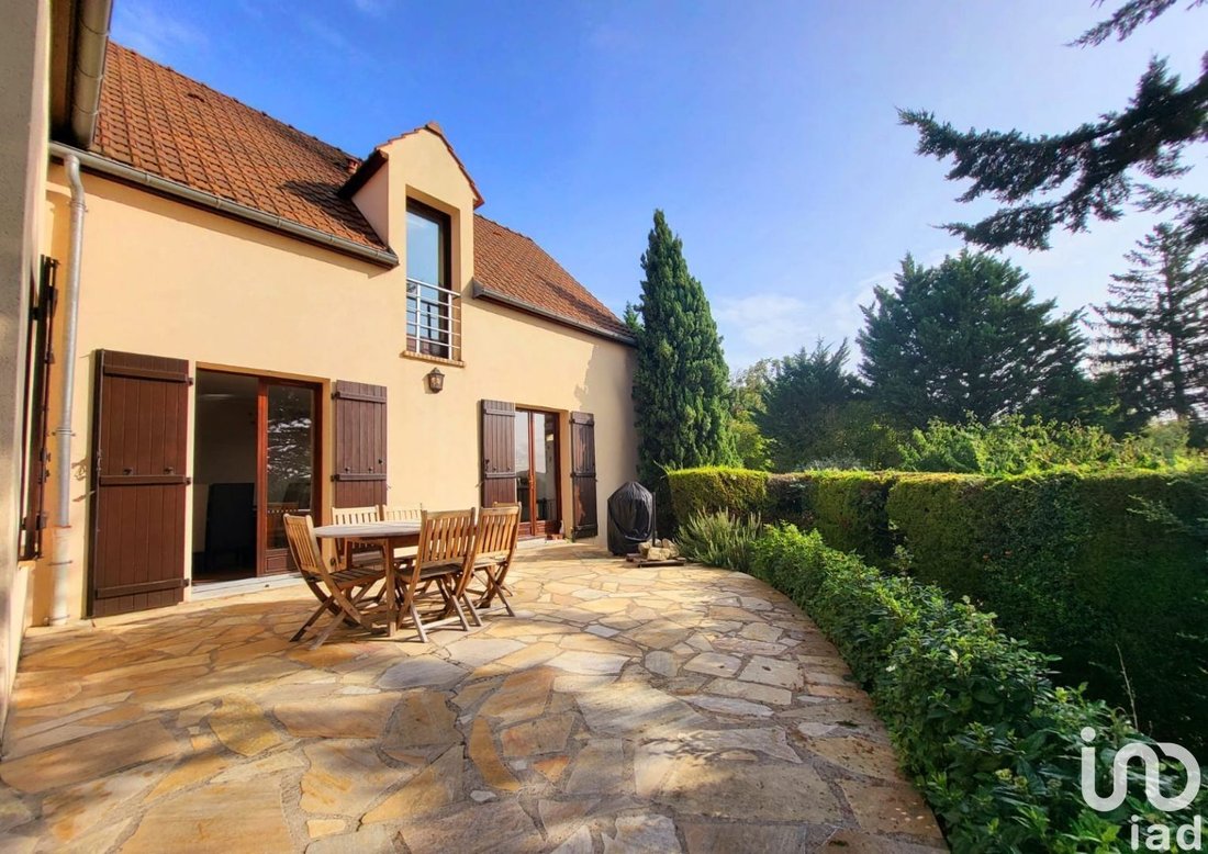 Vente Maison/Villa 8 Pièces In Auvers Sur Oise, île De France, France