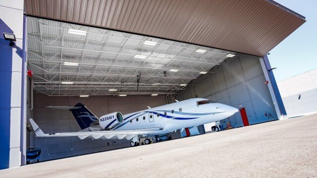 BOMBARDIER CHALLENGER 604 in Scottsdale 5 - 11872094