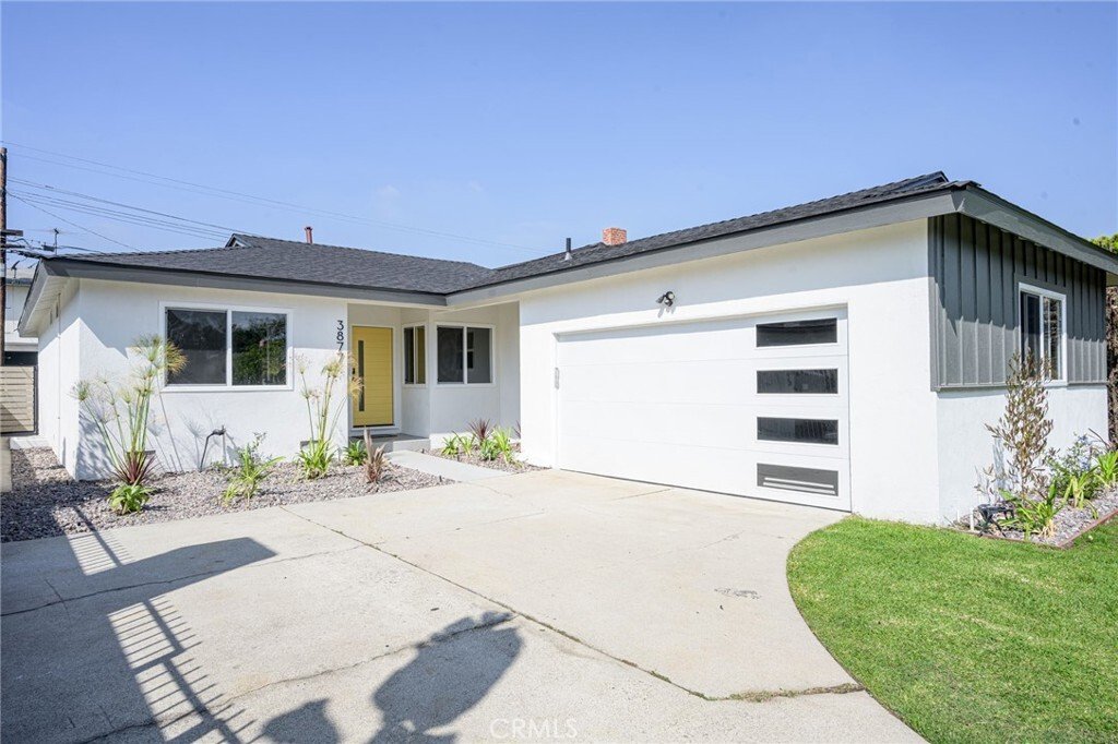 Tasteful Pool Home In Leimert Park In Los Angeles, California, United