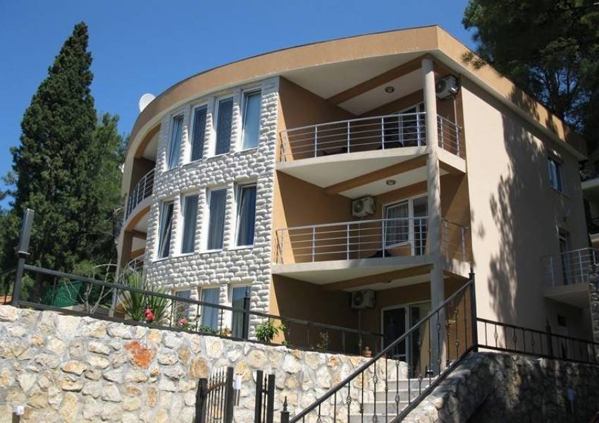 House in Bar Riviera, Montenegro 1 - 13525378