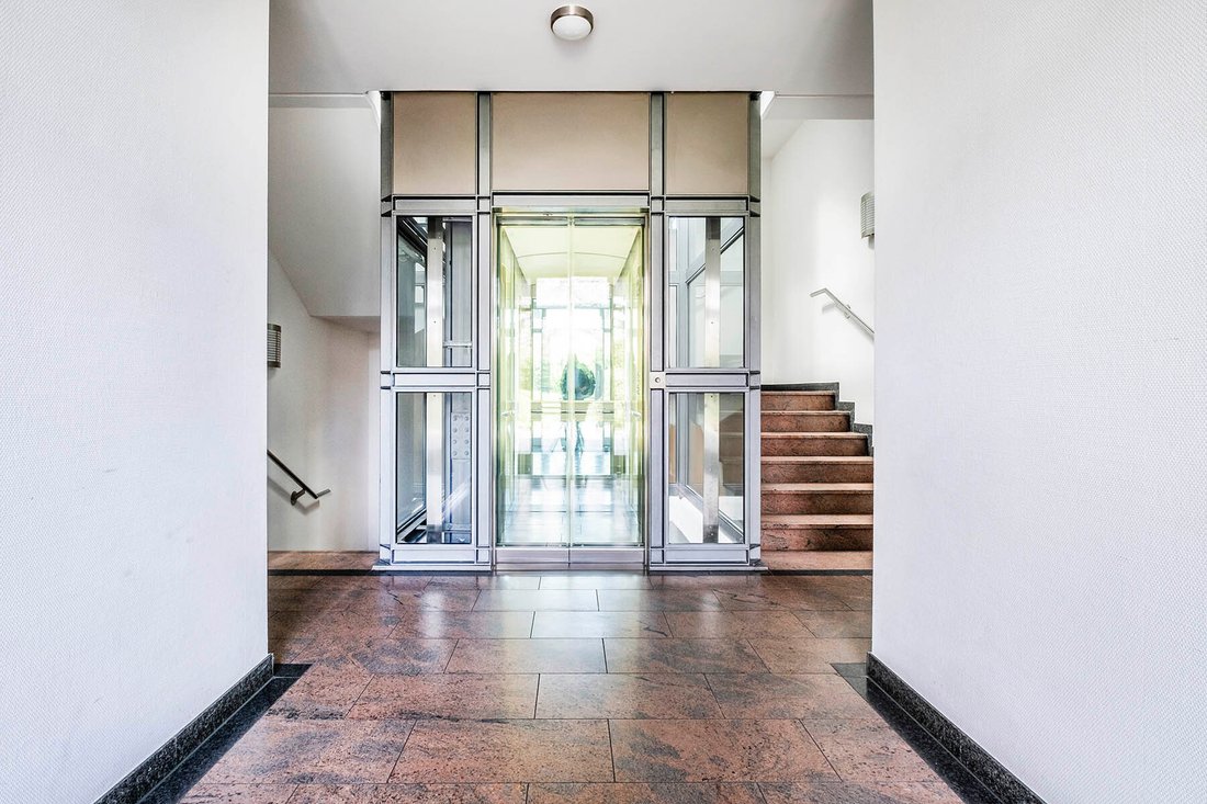 Exclusive South Facing House Within A House With In Hamburg, Hamburg